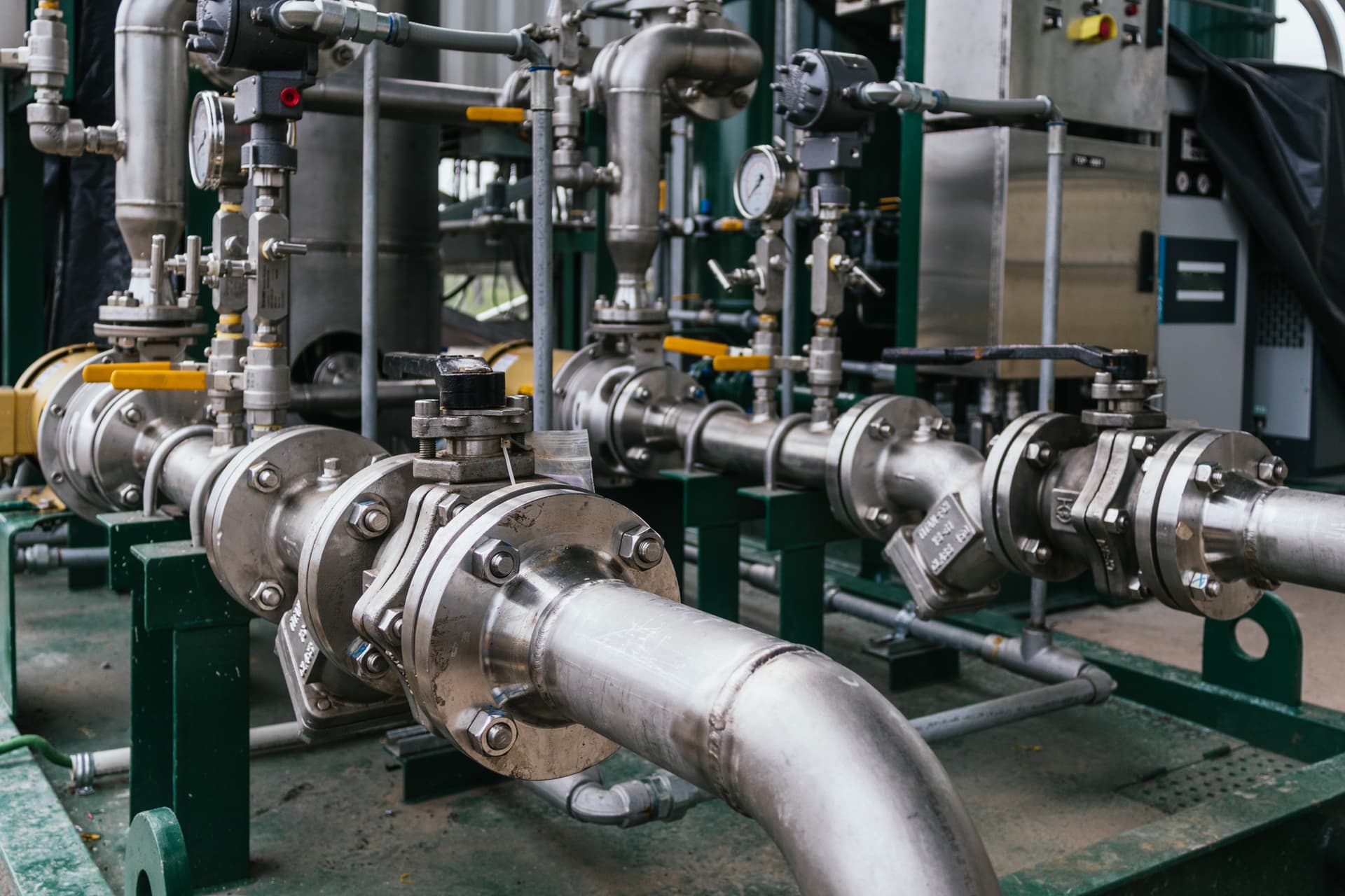 Pumps & Valves